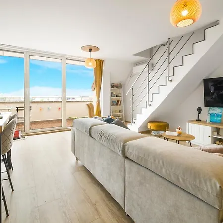 Maisonette With Underground Parking Apartment